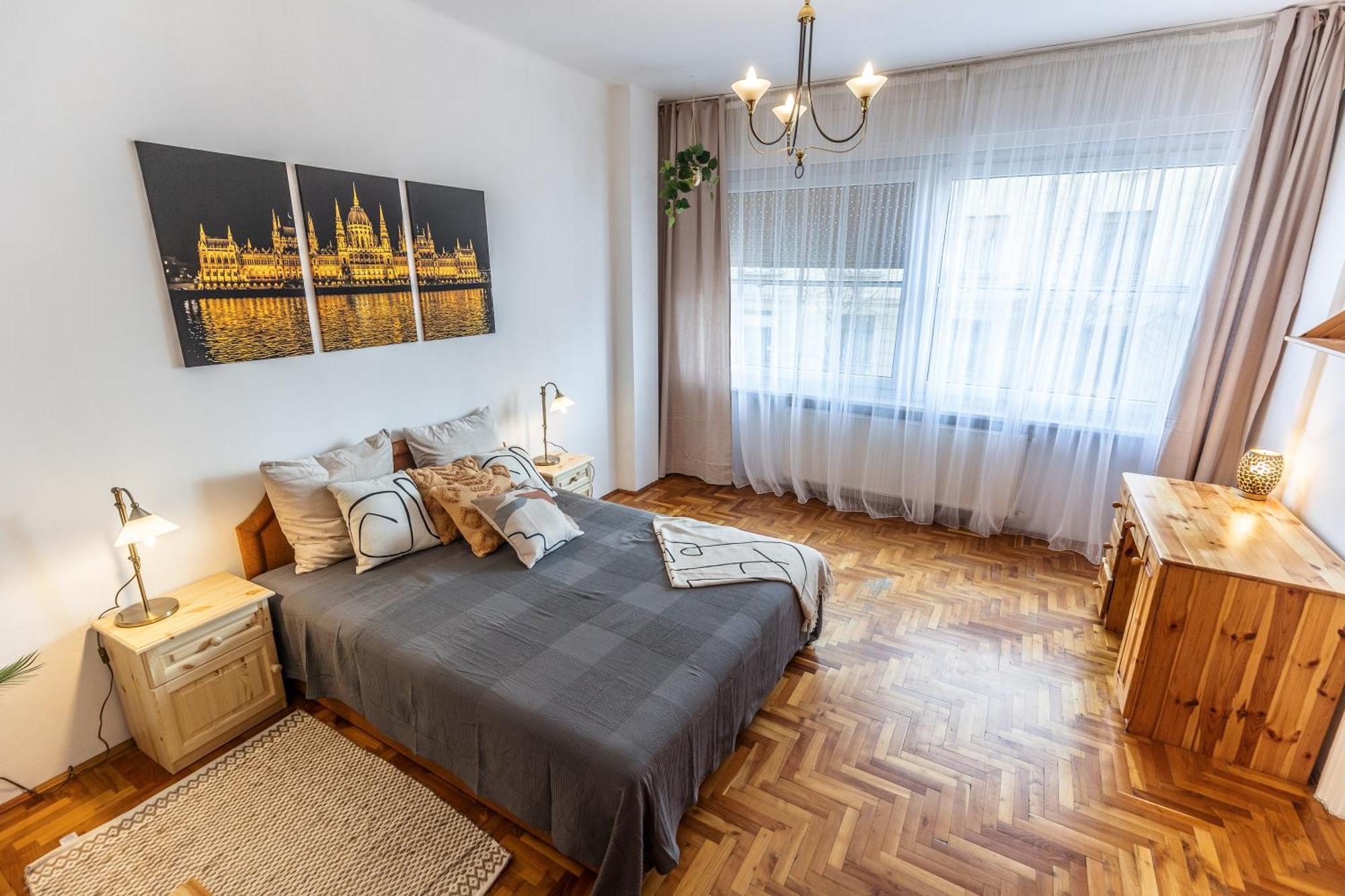 Bright & Spacious Riverside Apartment With Balcony Будапешт Екстер'єр фото